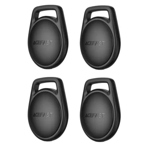 ACEFAST S2 הוא סט של 4 טאגים קומפקטיים התואמים ל־Apple Find My, עם סוללת CR2032 לזמן Standby של עד כ־10–12 חודשים ושרוכי חיבור לפריטים שונים.